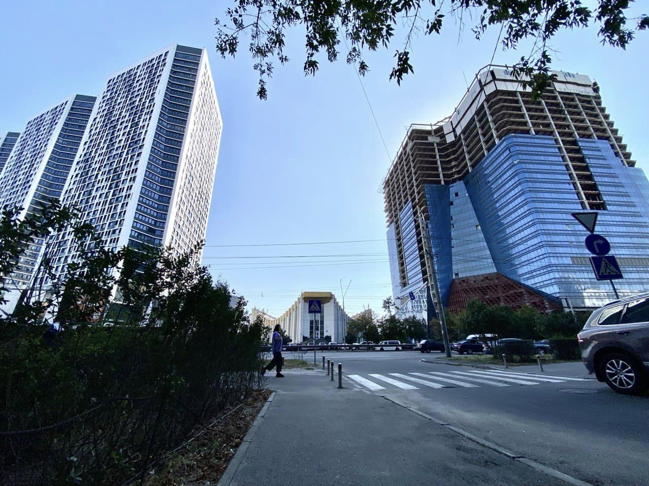 Как и почему величественное здание в центре Киева превратилось в &quot;бермудский треугольник&quot;