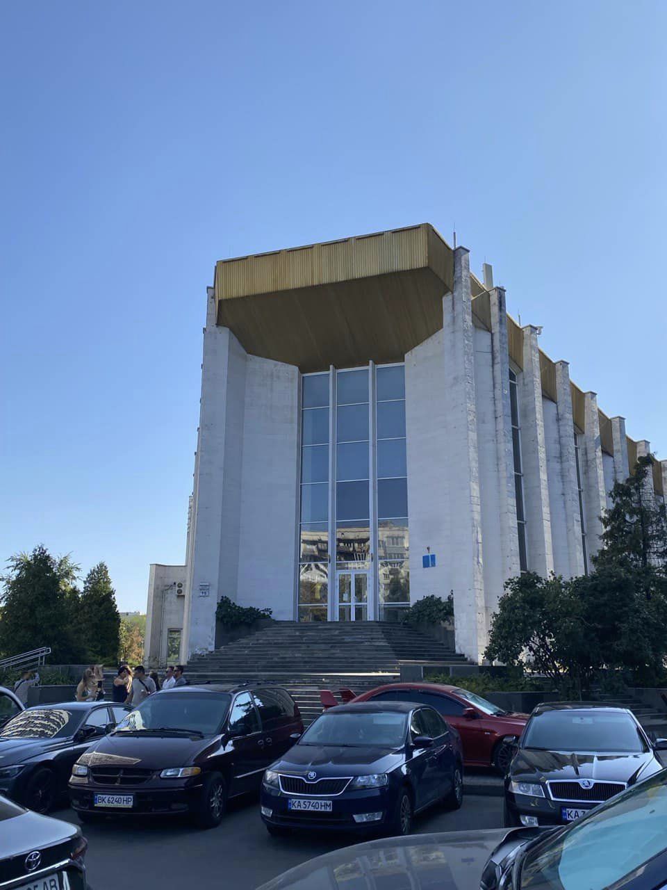 Как и почему величественное здание в центре Киева превратилось в &quot;бермудский треугольник&quot;