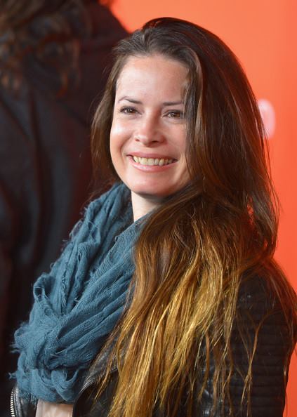 Звезду просто не узнать. Как сегодня выглядит Пайпер из сериала &quot;Все женщины - ведьмы&quot;