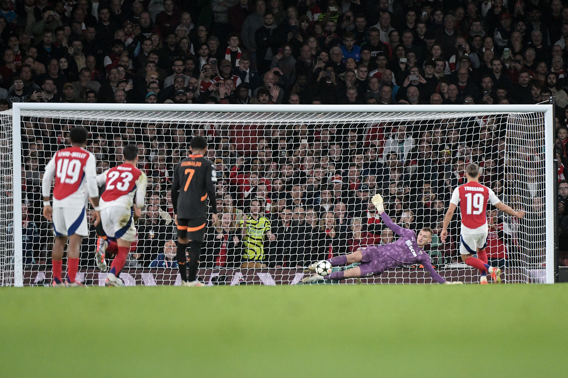 &quot;Шахтер&quot; с досадным курьезом проиграл &quot;Арсеналу&quot; в Лиге чемпионов