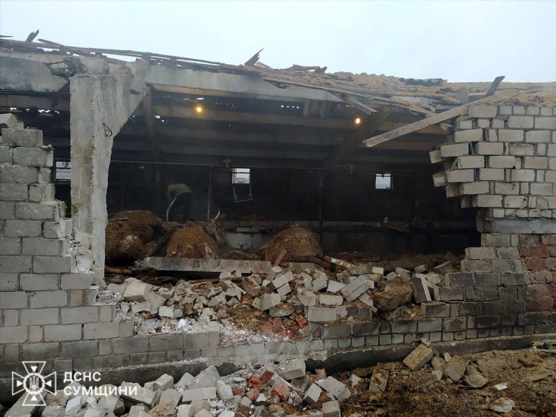 Russian army attacks rescuers clearing aftermath of earlier attack in Sumy region