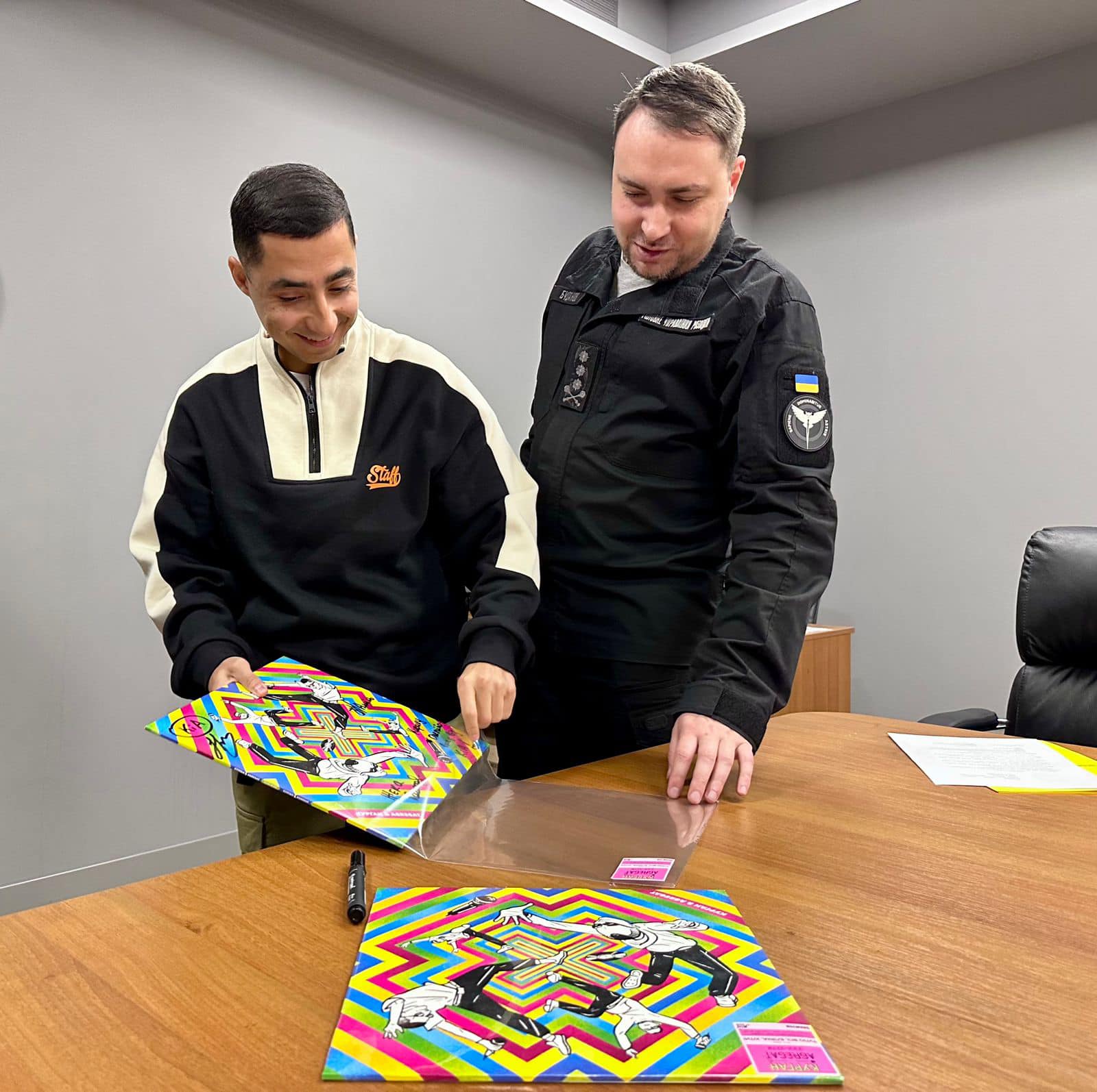 Буданов показав артистів, які зібрали рекордну суму грошей для ГУР (фото)