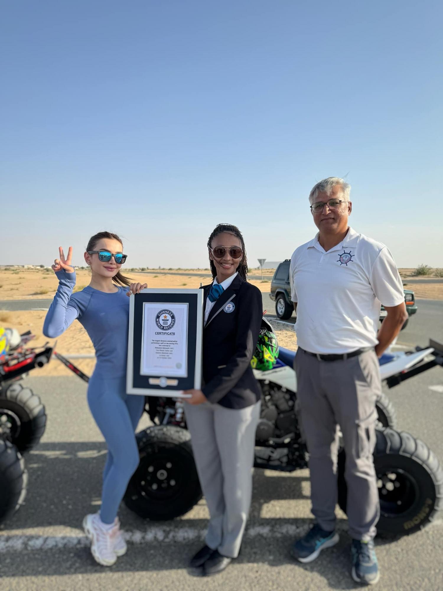 Спокуслива балерина повторила трюк Ван Дамма і встановила світовий рекорд: що вона зробила