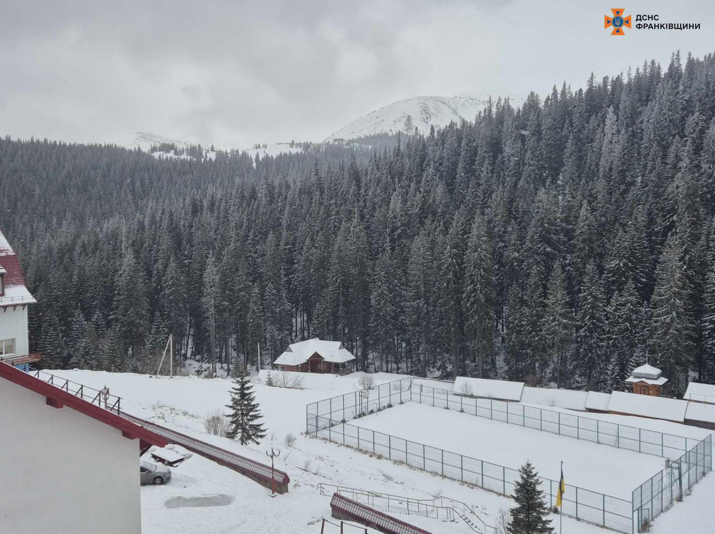 Видимость ограничена: в Карпатах ударили морозы до -15 градусов