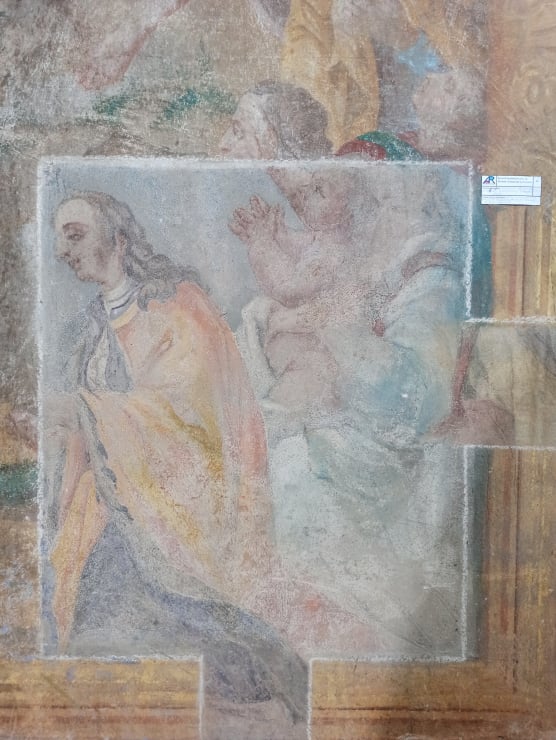 У Львові виявили давні фрески під розписами церкви: їм сотні років!