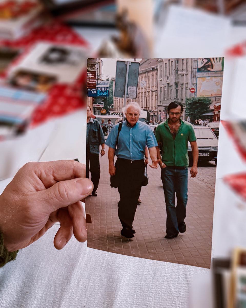 Вакарчук показал отца на редком архивном фото: как он выглядел