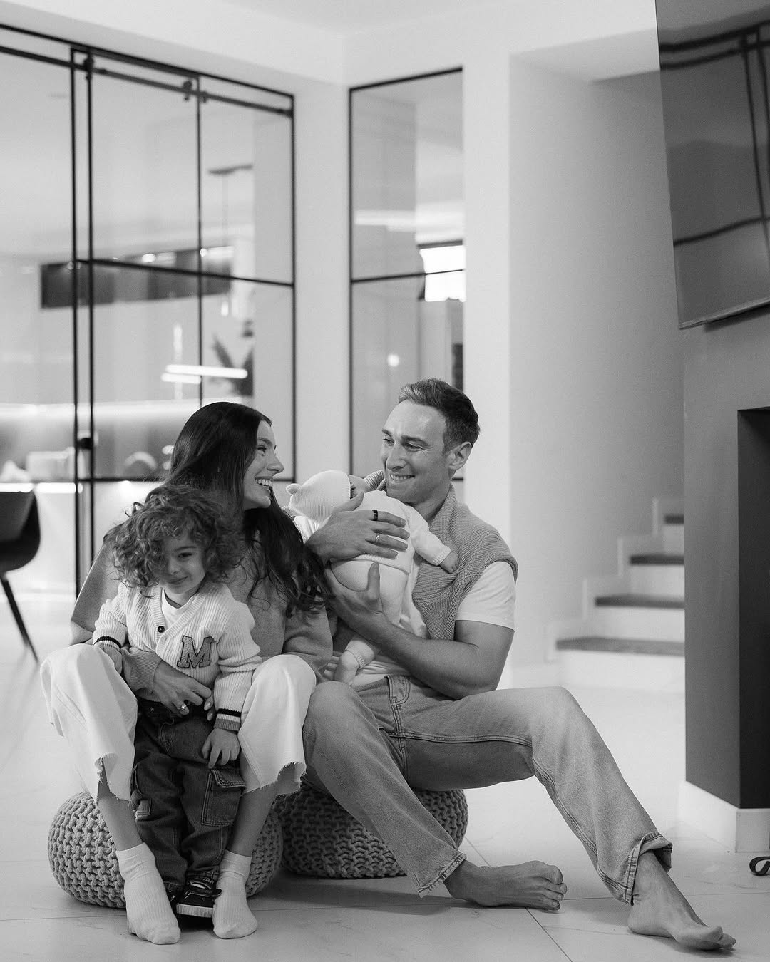 Вперше після народження доньки: зірка &quot;Холостяка&quot; Іраклі Макацарія розчулив фото з дітьми