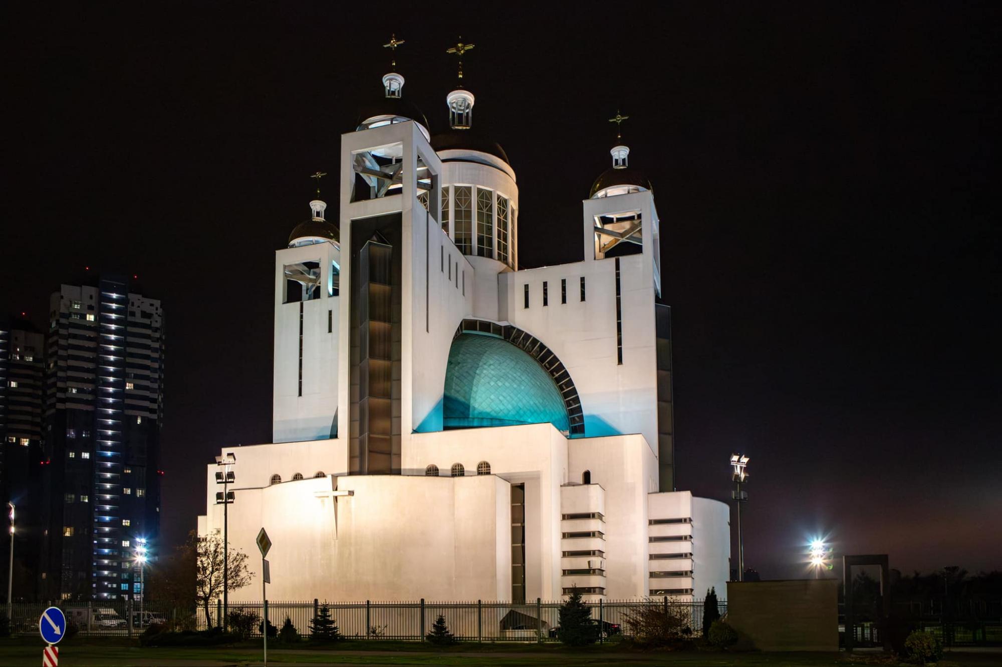 Великдень 2025 у Києві: де святити паски та коли йти до церкви (розклад служб)