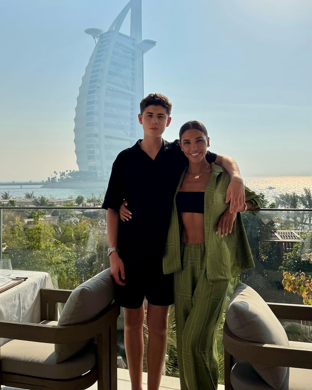 &quot;Духовный гангстер&quot;: как сейчас живет и чем занимается экс-&quot;ВИА Гра&quot; Санта Димопулос (фото)