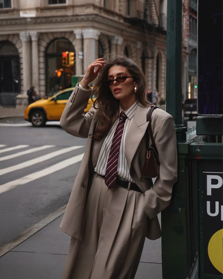 Як виглядати цієї зими як справжня француженка: 4 тренди, які варто приміряти