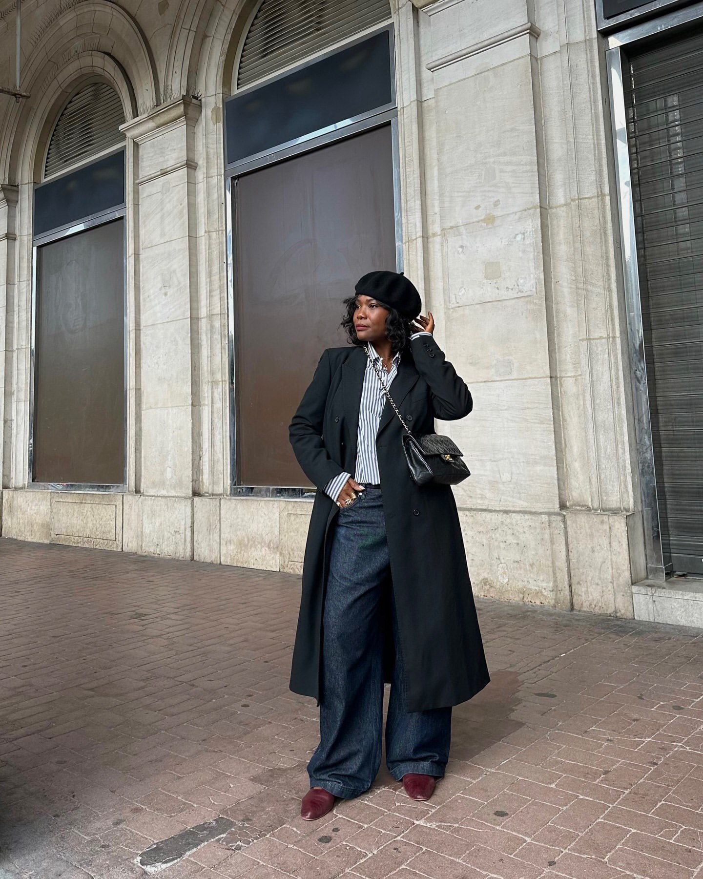 Базовий гардероб на осінь: 5 стильних образів із джинсами, які виділять вас із натовпу