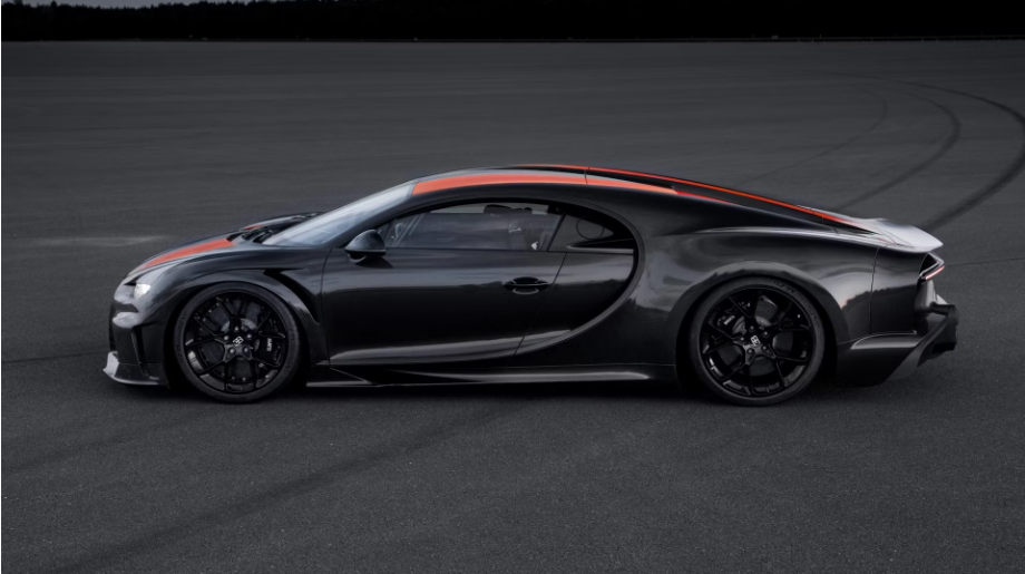 Названы 10 самых быстрых автомобилей в мире. Они &quot;гоняют&quot; до 500 км/ч! (фото и видео)