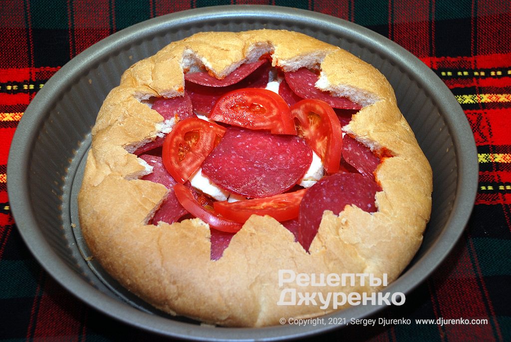 Кулінар дав рецепт простої піци з хліба: готується за 10 хвилин!