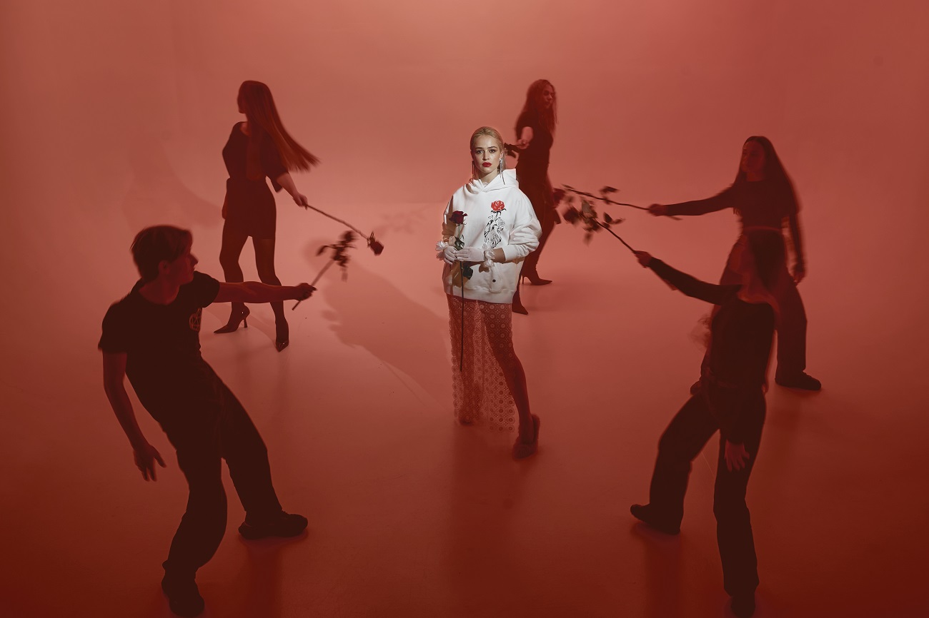 Финалистка &quot;Холостяка&quot; поразила коллаборацией с Андре Таном: &quot;Время любить себя&quot;