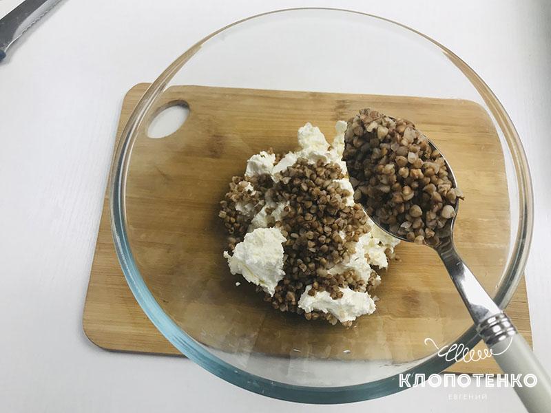 Клопотенко дав рецепт вареників з сиром, додавши туди нашу улюблену крупу