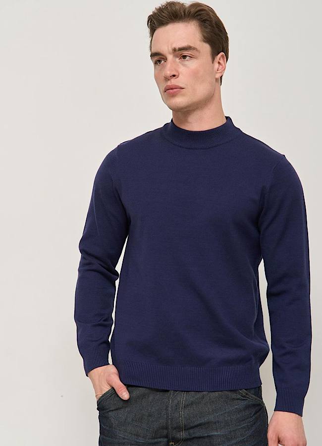 Військовий ЗСУ Назар Грабар змінив комуфляж на цивільний одяг і став обличчям українського бренду