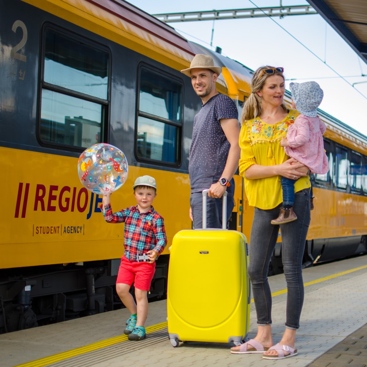 Між Києвом і Прагою пускають прямий поїзд: фото розкішних вагонів і ціни на квитки