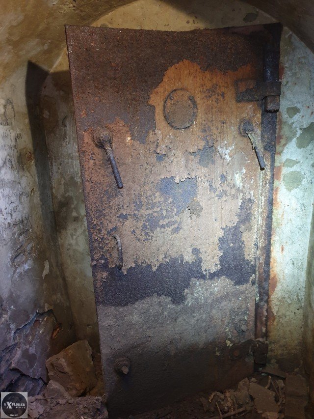 Украинцам показали, как выглядит бомбоубежище времен Второй мировой войны в центре Львова