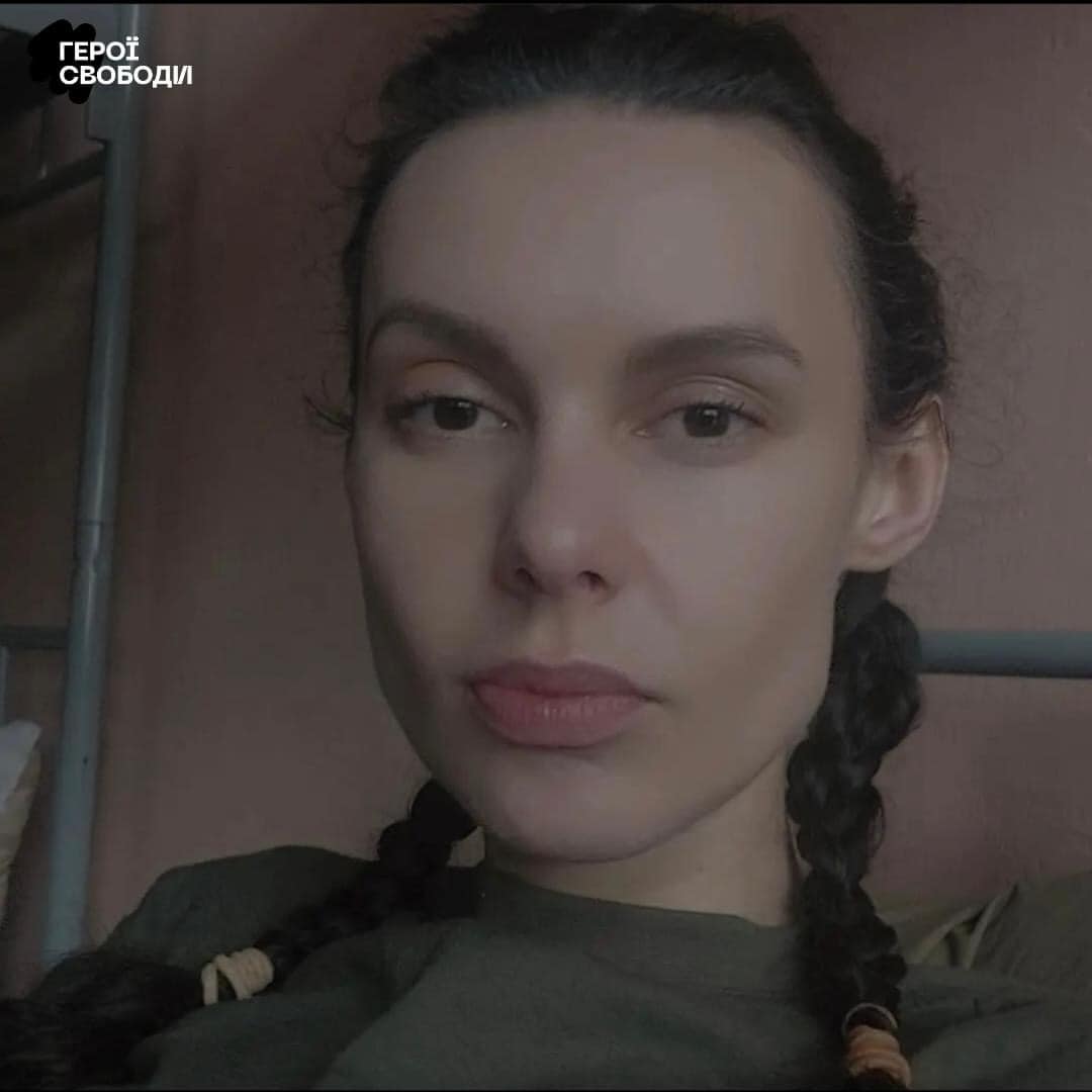 Дивіться потужні фото Христини, яка проміняла модельну кар'єру на військову службу