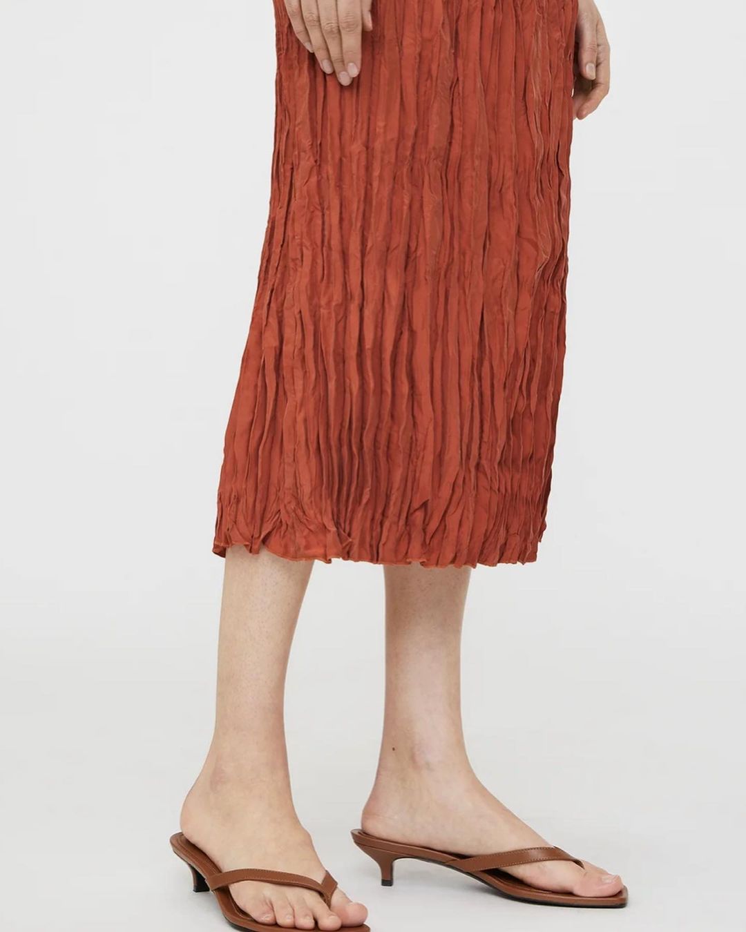 Дуже круте взуття на літо 2023, яке має бути у вашому гардеробі (фото)