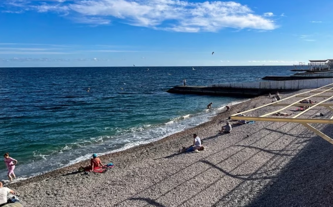 Смотрите, как выглядит бархатный сезон в оккупированной Алуште (фото)
