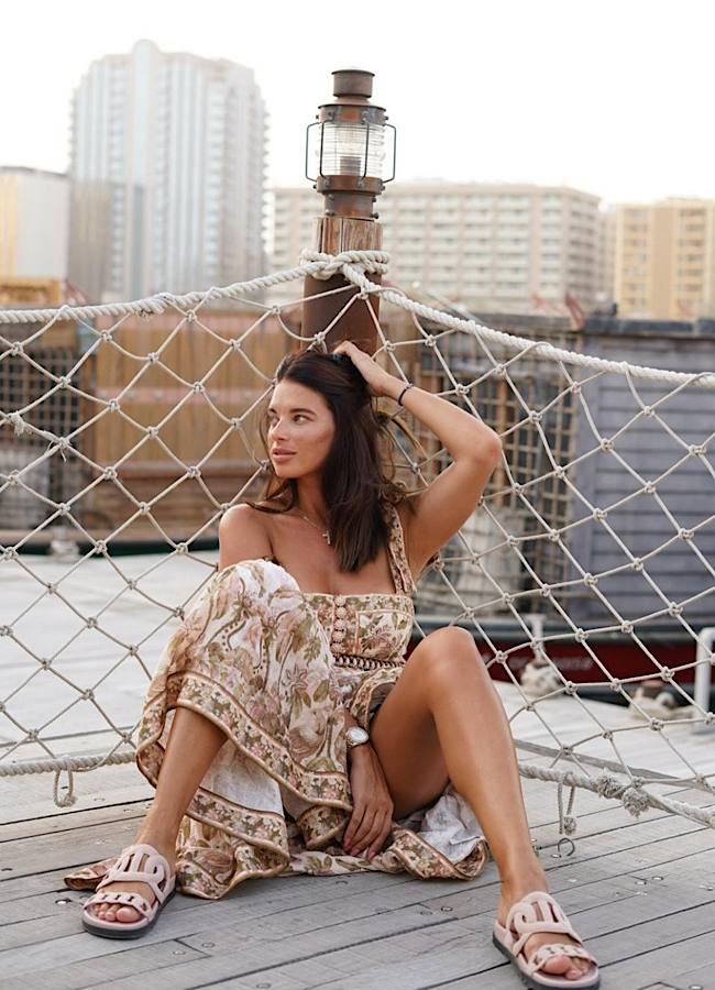 10 самых горячих образов жены Александра Усика: глаз не оторвать