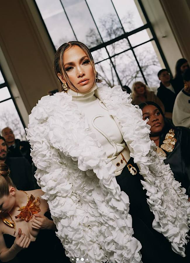 54-летняя Дженнифер Лопес сменила имидж и покорила всех: эффектные фото