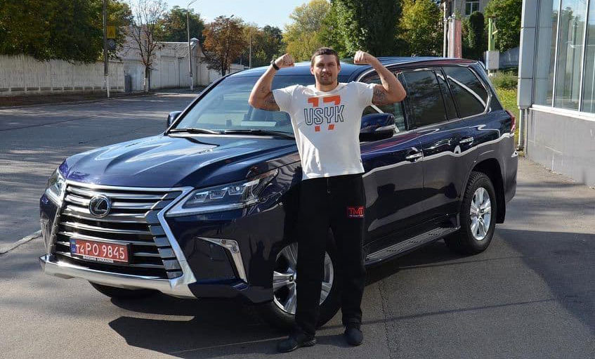 Олександр Усик розповів про улюблені авто: &quot;сам люблю доглядати&quot;