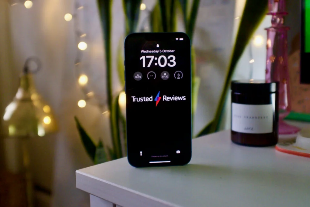 Идеальный баланс цены и качества. Топ-8 смартфонов среднего класса в 2024 году