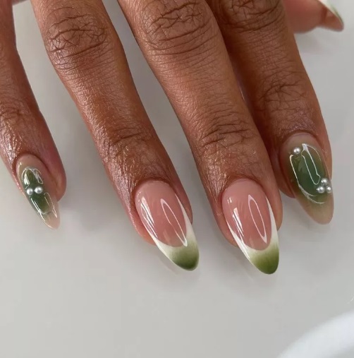 Этот цвет маникюра - горячий тренд сезона: как он выглядит и какие дизайны выбрать