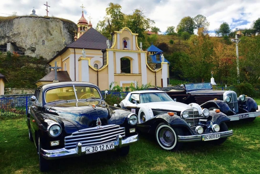 В Украине продали ретро-автомобиль за рекордную сумму. Вот как он выглядит