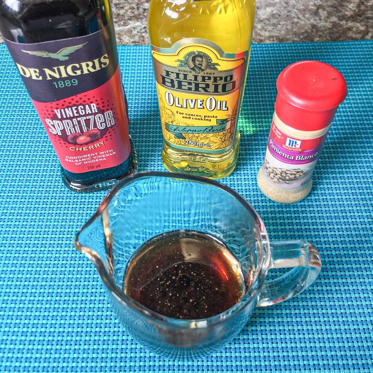 Названы способы, которые помогут употреблять значительно меньше соли