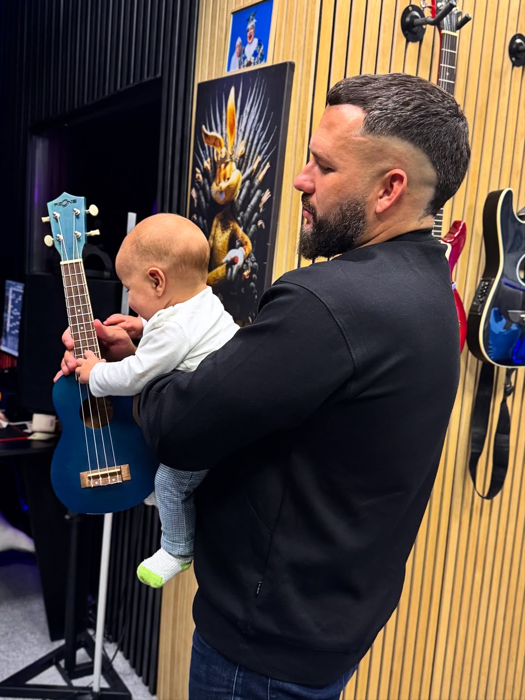 Колишня Дзідзьо вперше показала обличчя 4-місячного сина: на кого він схожий