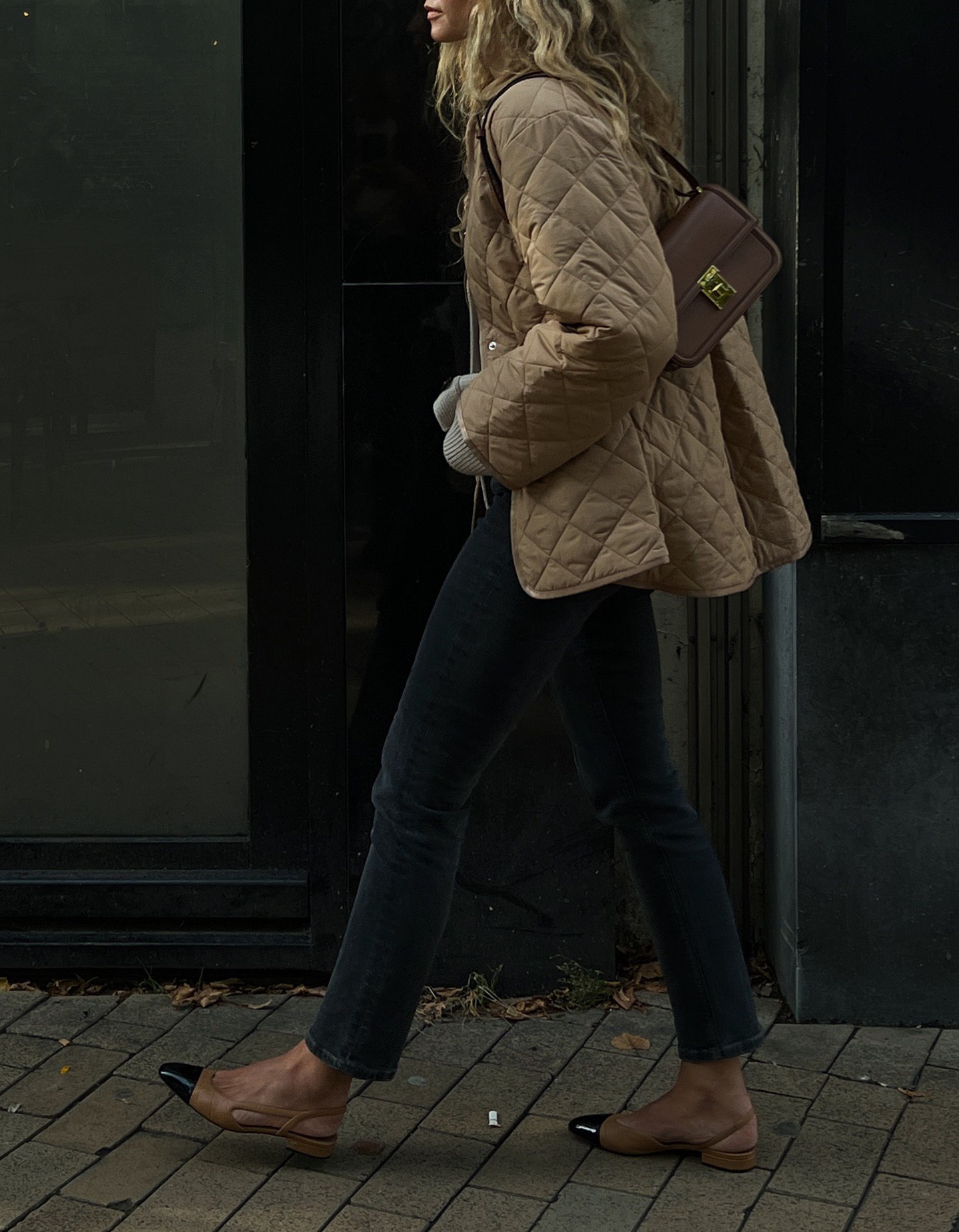 Стеганая женская куртка - тренд сезона: с чем ее носить