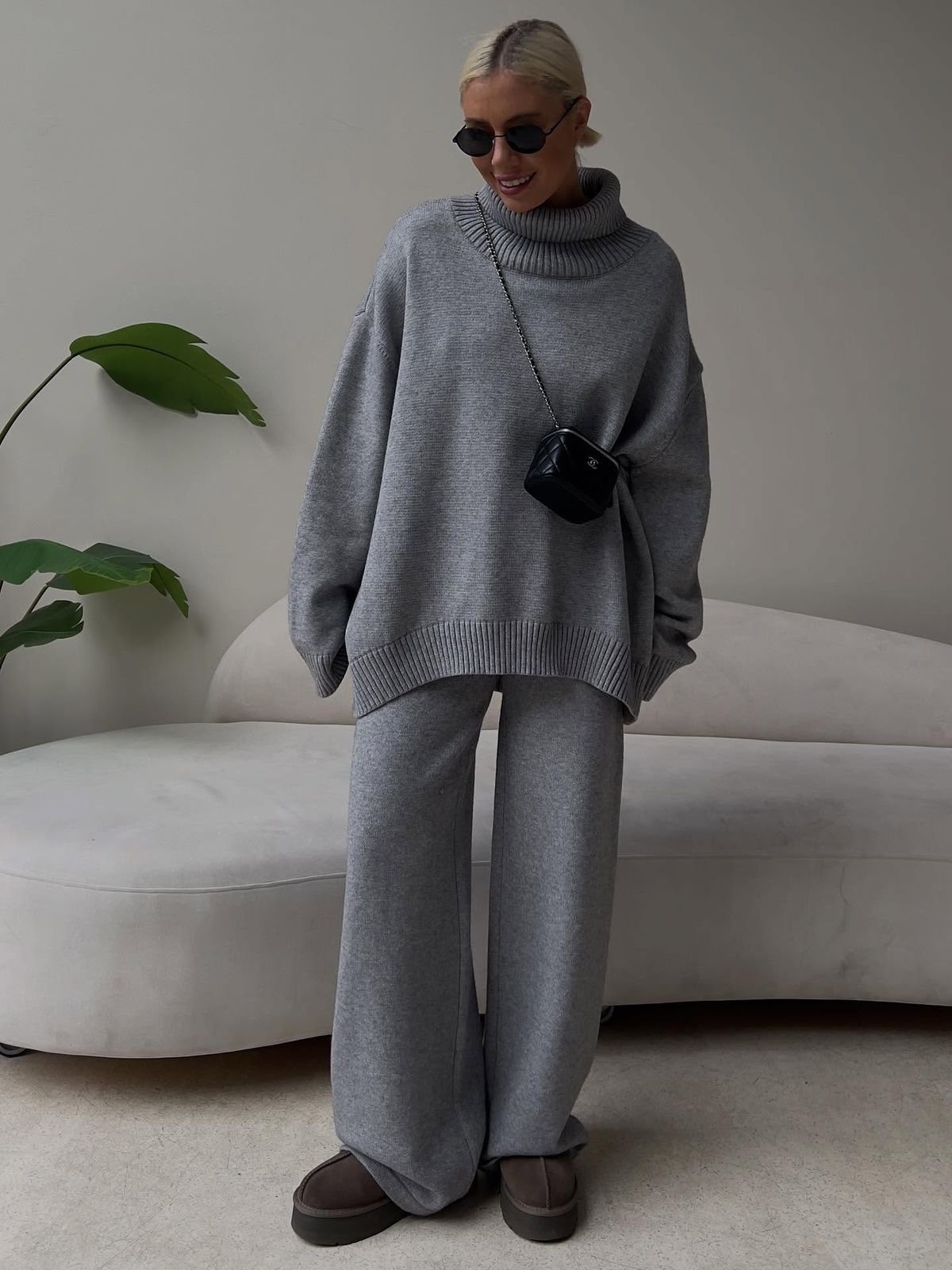 Цей колір светра робить образ дорожчим: наймодніші поєднання зими 2025