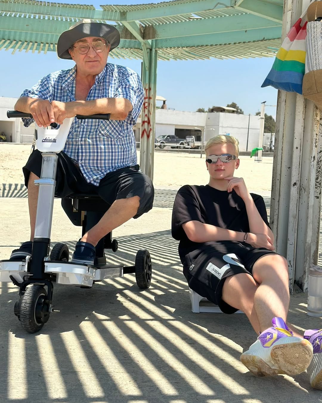 Марина Боржемская показала редкие семейные фото со своим отцом и детьми