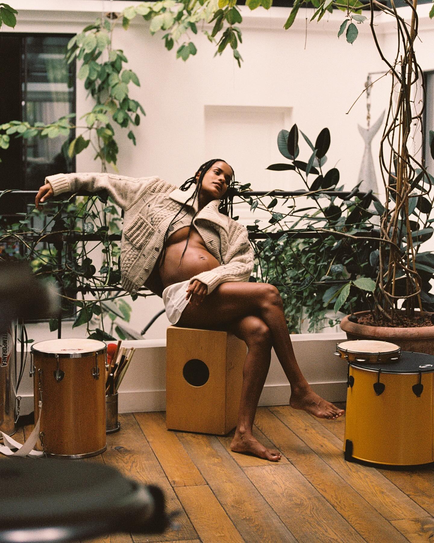 Девушка Венсана Касселя показала первые фото новорожденного сына