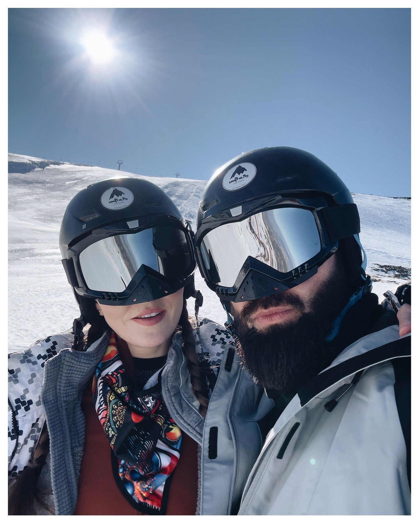 Санина прямо ответила, почему ее муж не в Украине