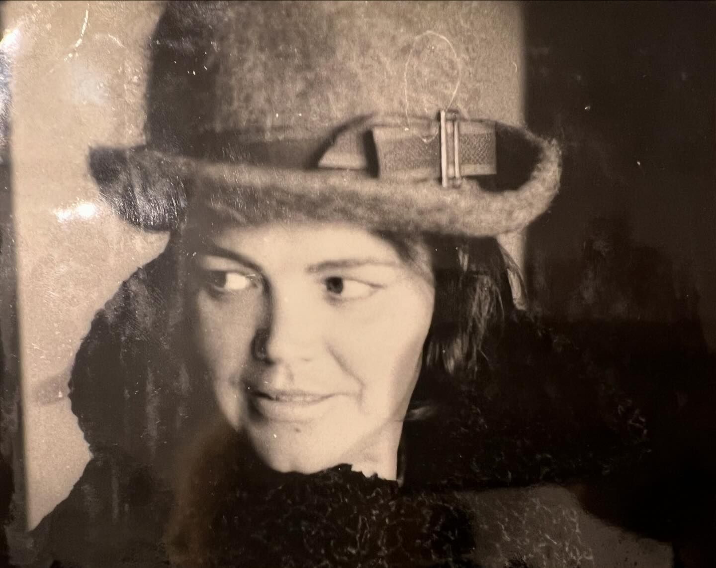 Ольга Сумская очаровала редкими фото покойной мамы в ее день рождения