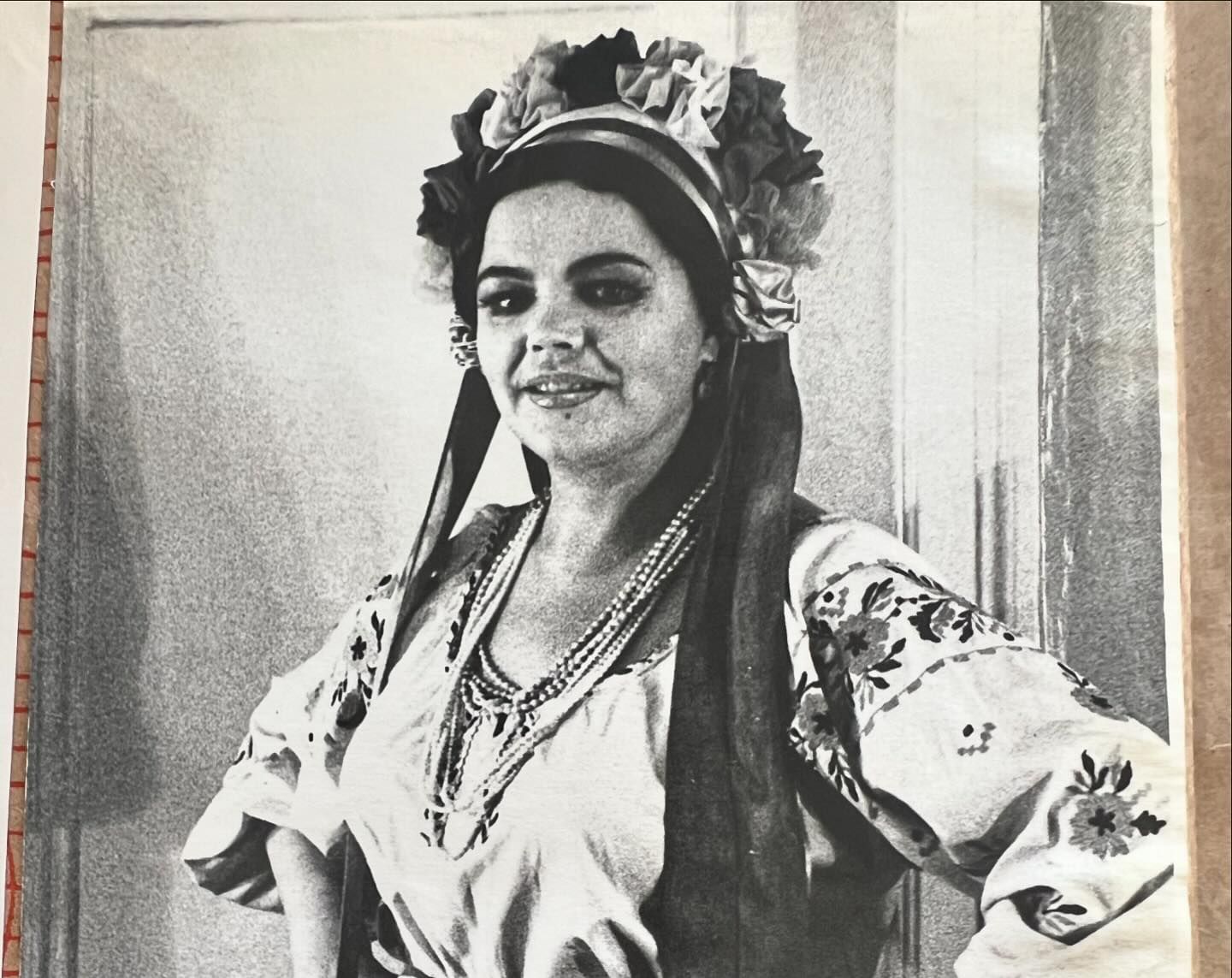 Ольга Сумская очаровала редкими фото покойной мамы в ее день рождения