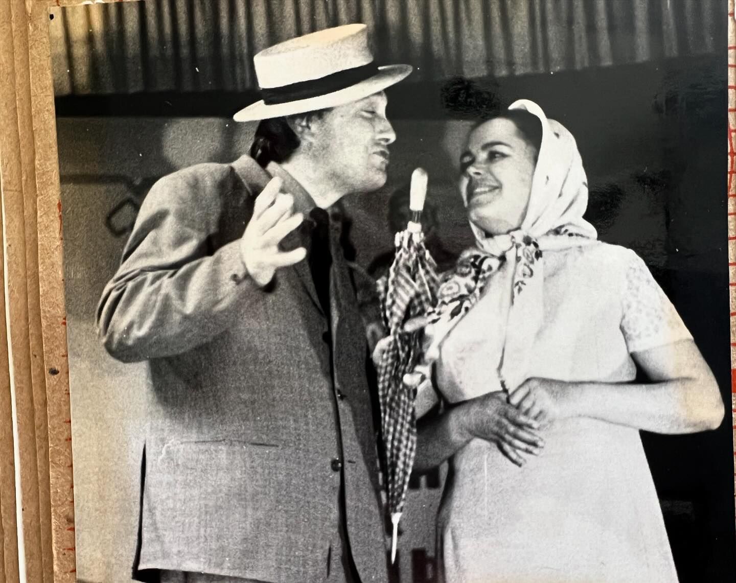 Ольга Сумская очаровала редкими фото покойной мамы в ее день рождения