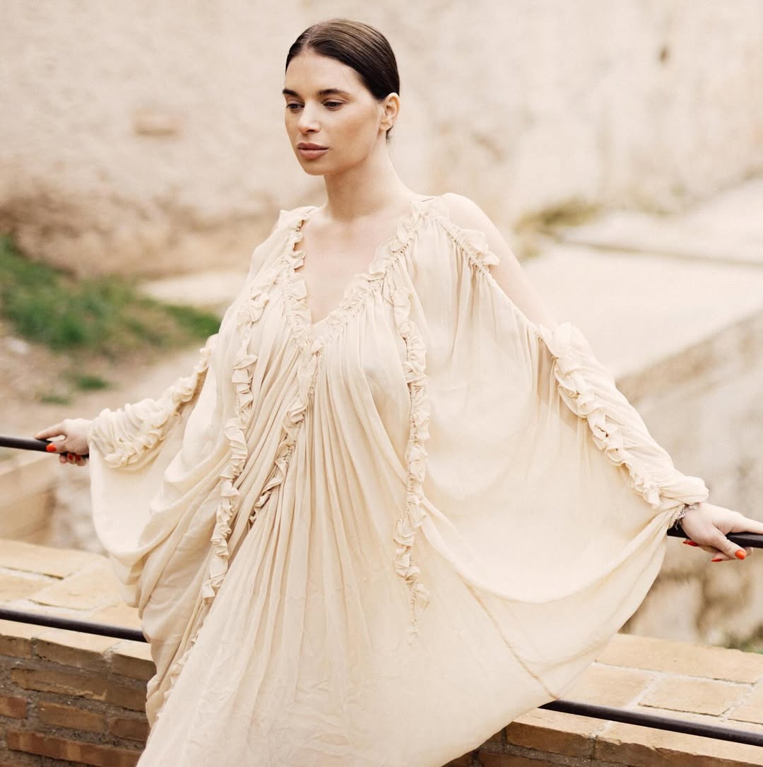 Сукня в стилі бохо: скільки коштує ефектний "лук" дружини Усика