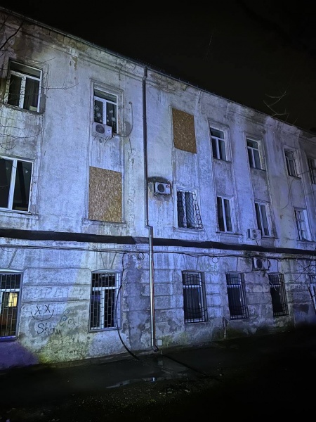 Russian attack on Odesa leaves woman dead under rubble