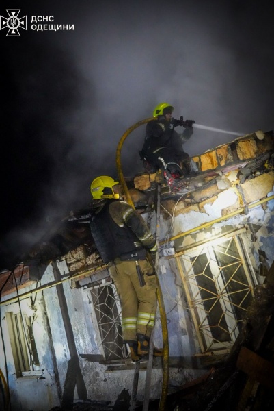 Russian attack on Odesa leaves woman dead under rubble