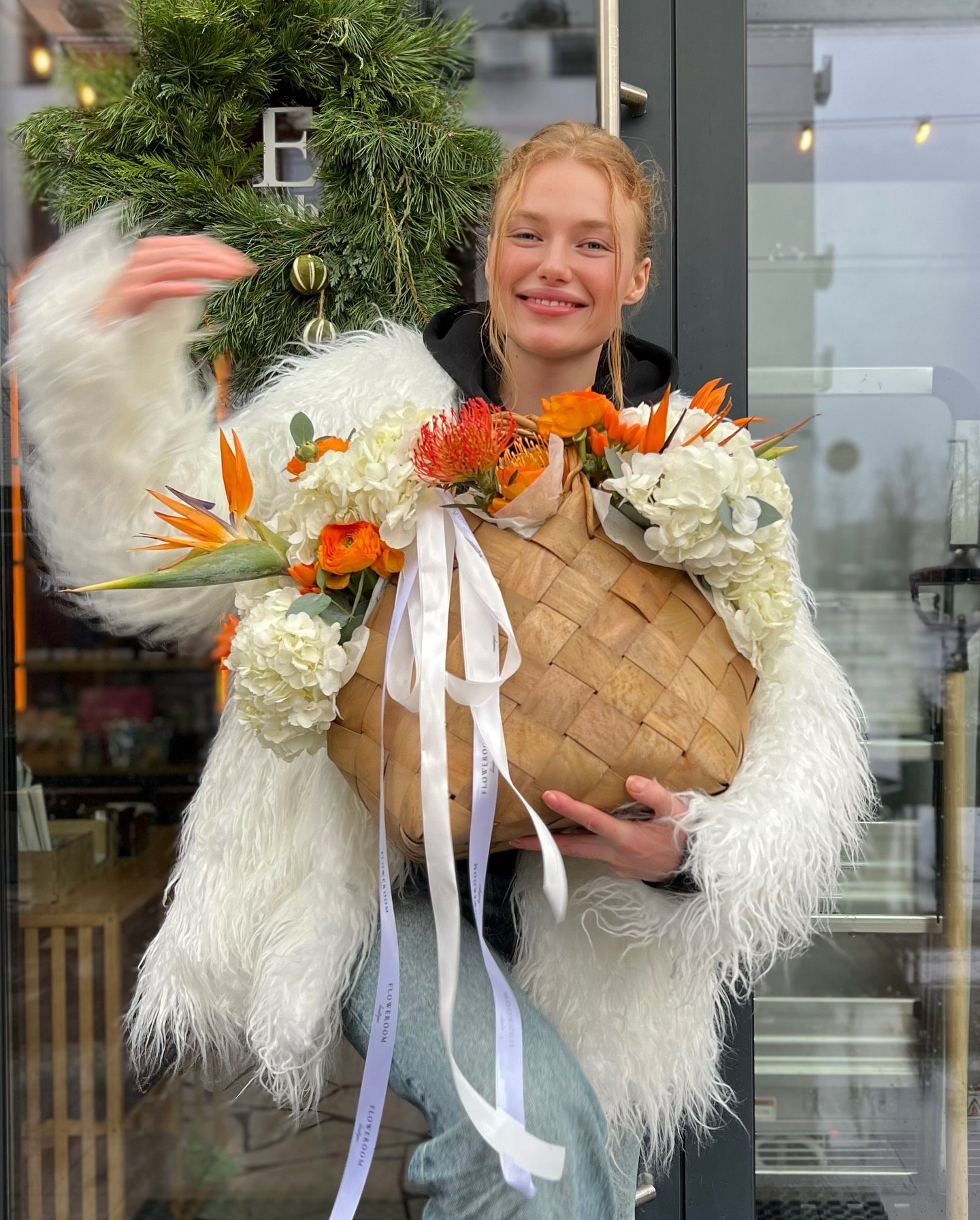 Шуби зі штучного хутра стали хітом: як їх носять Дорофєєва, Люда з Голлівуду і фіналістка &quot;Холостяка&quot;