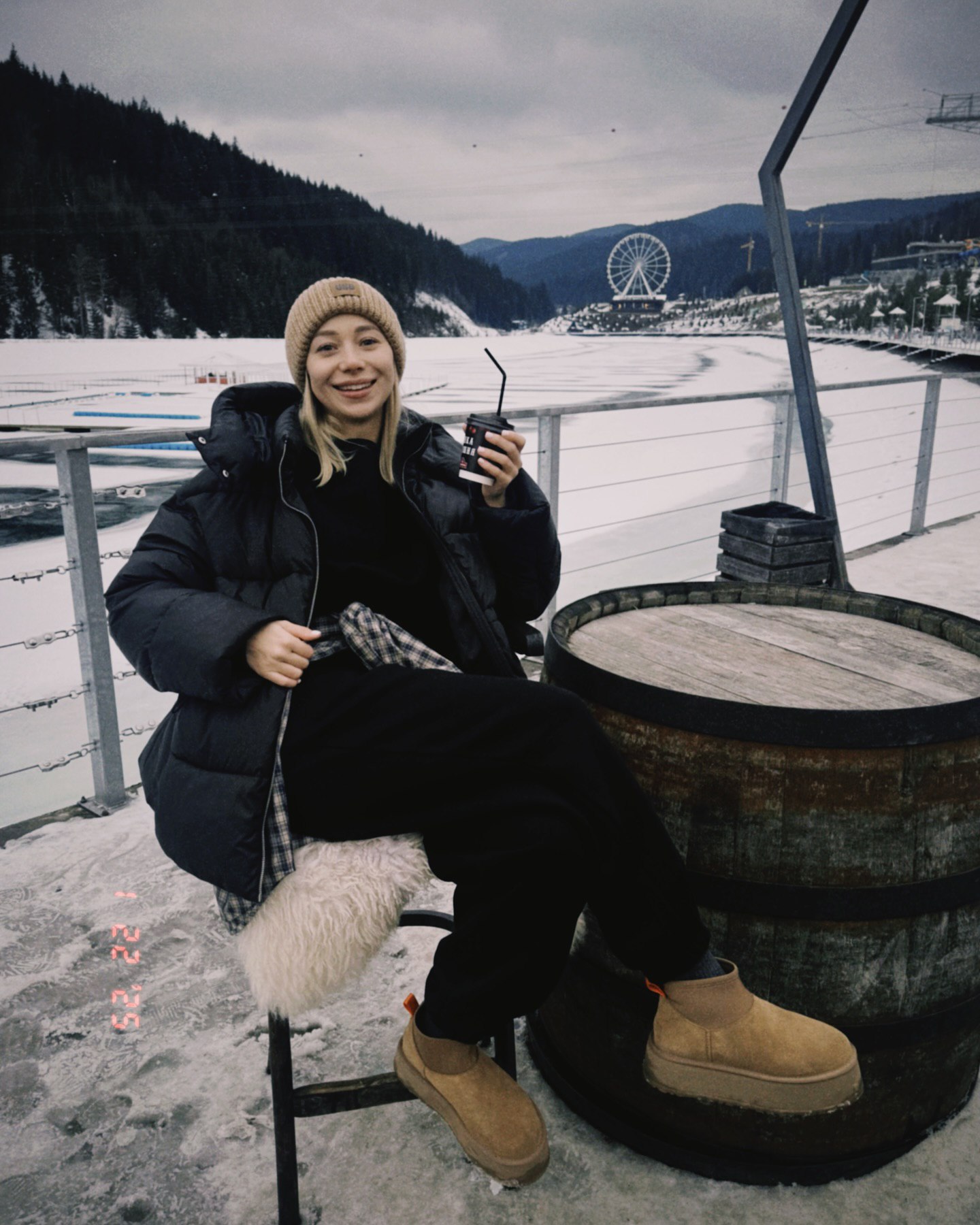 Ефросинина, Брежнева и Джамала показали самые трендовые головные уборы этой зимы: как они выглядят