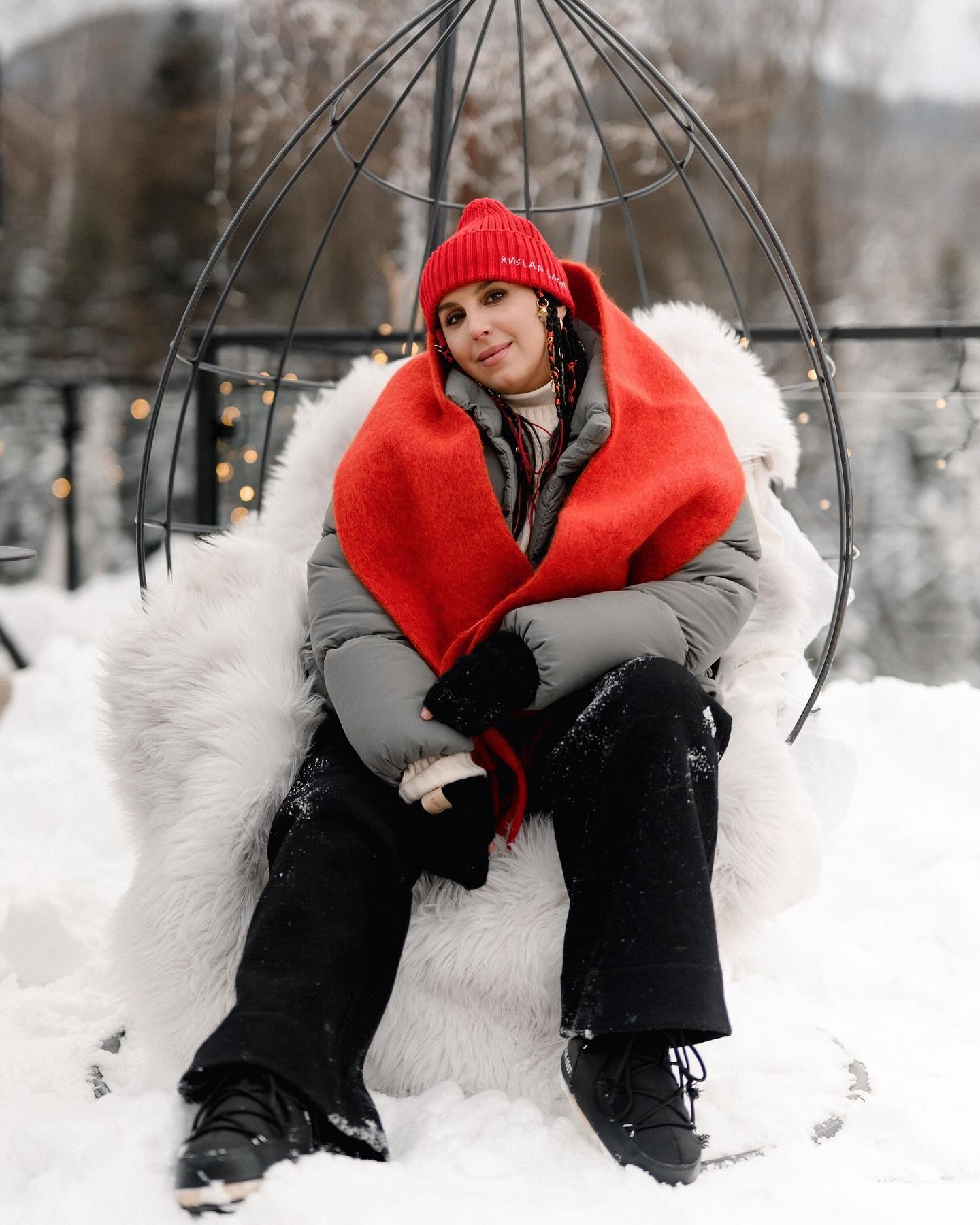 Ефросинина, Брежнева и Джамала показали самые трендовые головные уборы этой зимы: как они выглядят