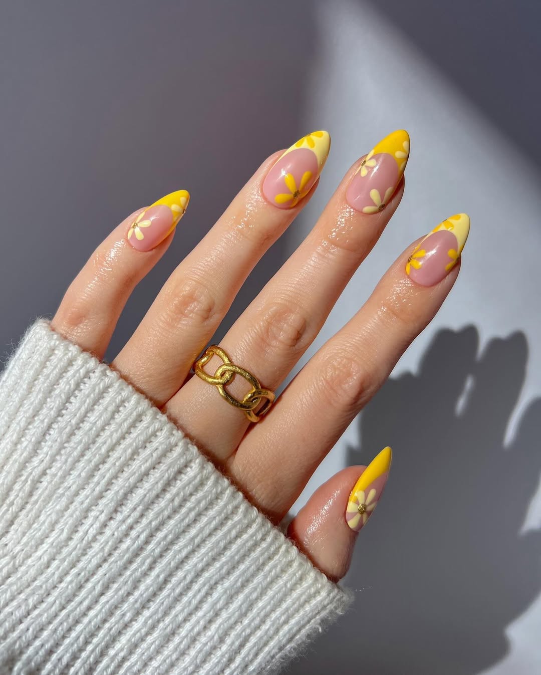 Щасливий колір місяця: який манікюр привабить удачу і кохання в травні 2025