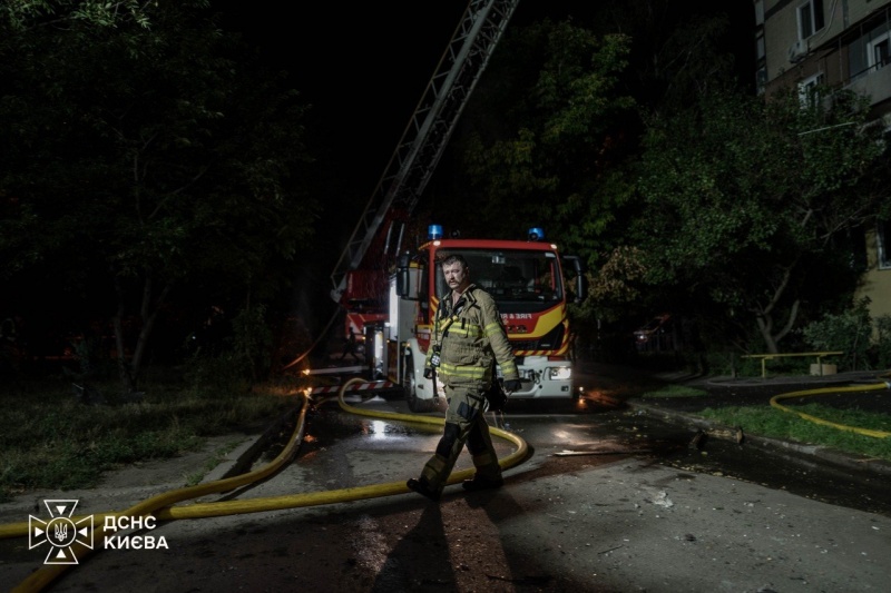 Kyiv apartment burns as Russian night attack causes structural collapse
