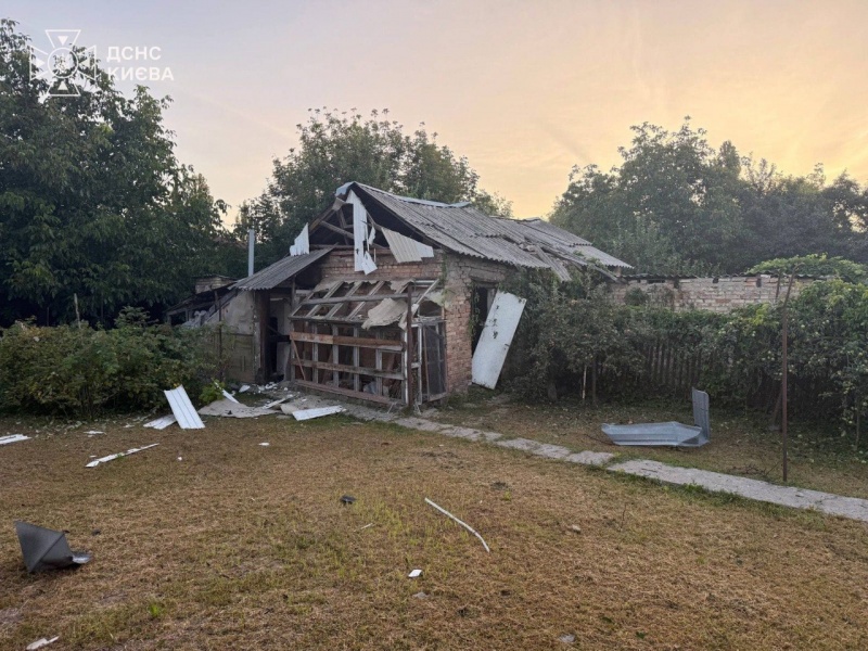 Kyiv apartment burns as Russian night attack causes structural collapse
